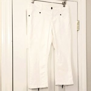 White denim capri by Cache